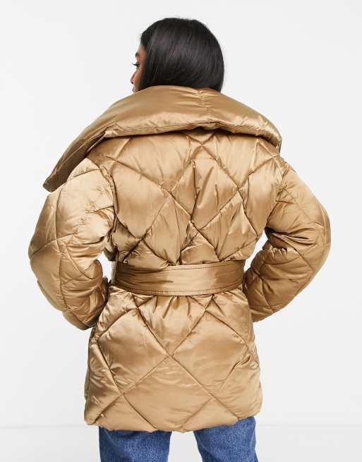 ASOS DESIGN Petite - Piumino con cintura color bronzo a rombi con collo ampio, 3 di 4