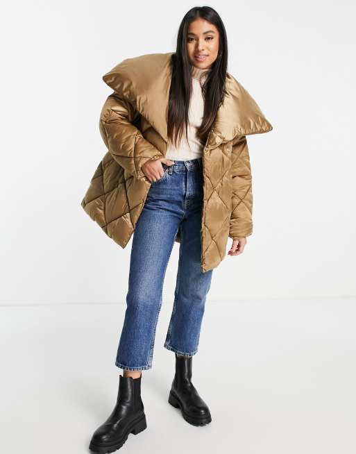ASOS DESIGN Petite - Piumino con cintura color bronzo a rombi con collo ampio, 4 di 4