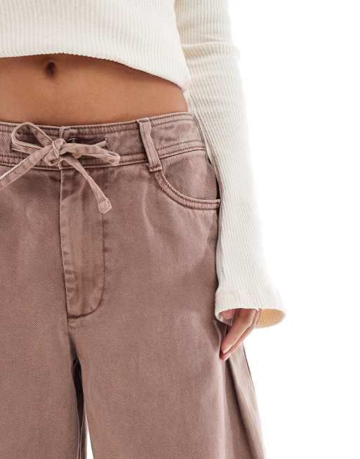ASOS DESIGN Petite pleated front barrel leg pull on pants in washed mink , 4 of 5