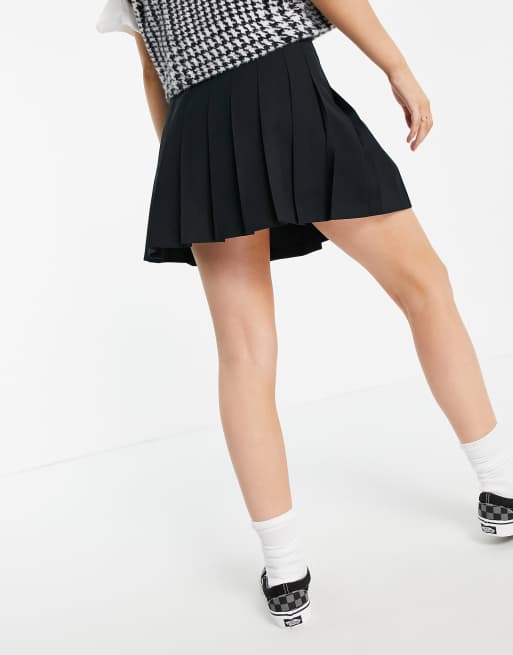 Black pleated hotsell skirt asos