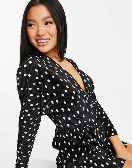 ASOS DESIGN Petite plisse romper in mono spot print, 3 of 4