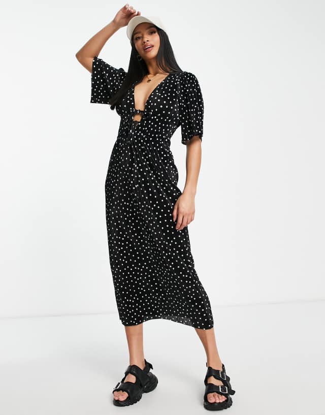 ASOS DESIGN Petite plisse short sleeve channel waist detail midi dress in mono spot