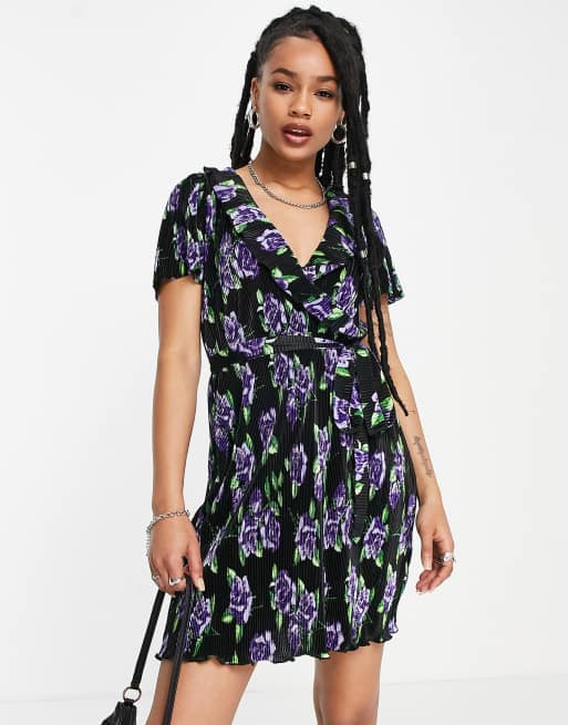 Short ruffle 2024 wrap dress