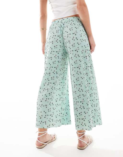 ASOS DESIGN Petite plisse wide culotte pants in green floral, 2 of 5