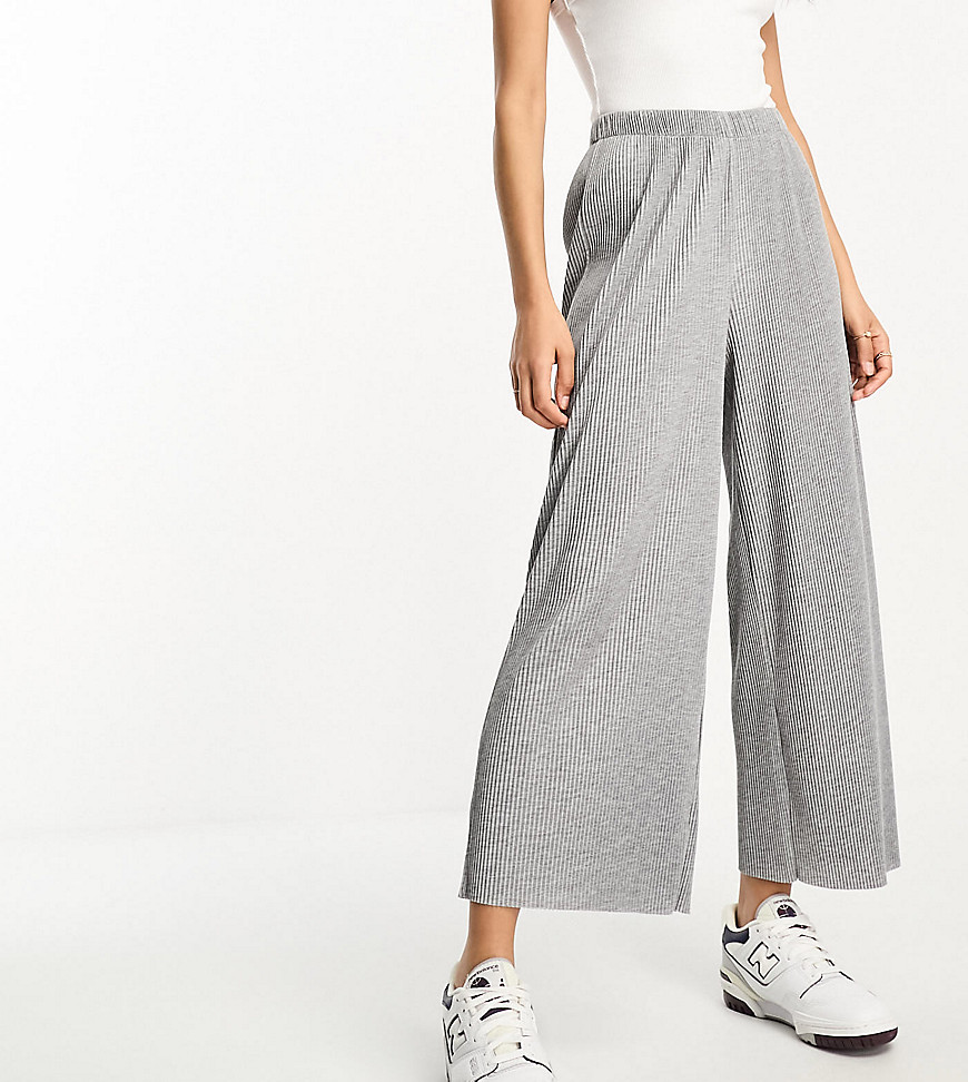 ASOS DESIGN Petite plisse wide leg trouser culottes in grey