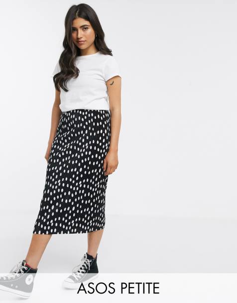 ASOS DESIGN Petite – Plissierter Rock mit Punktmuster 