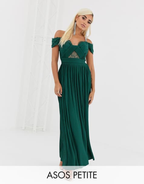 ASOS DESIGN Petite – Plissiertes Bardot-Maxikleid aus Spitze