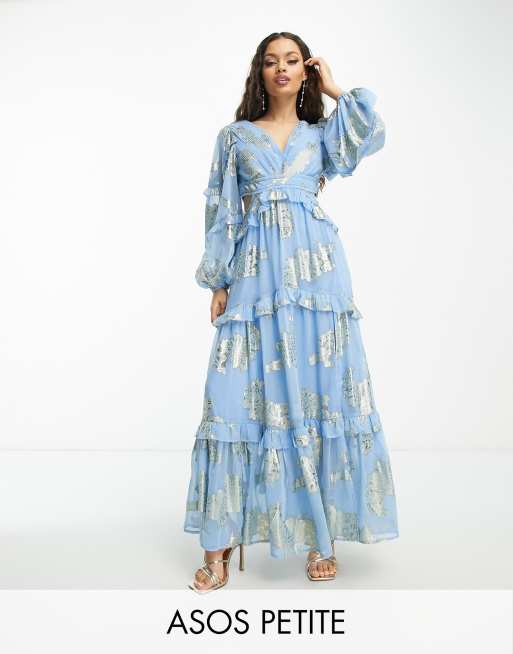 Maxi Dresses for Petite Women with Ruffles: Stunning & Chic!