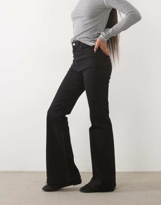 ASOS DESIGN Petite power stretch sculpt flare jeans in black, 2 of 5