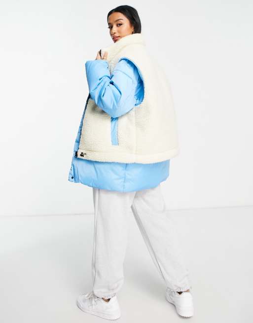 ASOS DESIGN Petite puffer jacket with detachable borg vest in blue and cream, 2 of 4