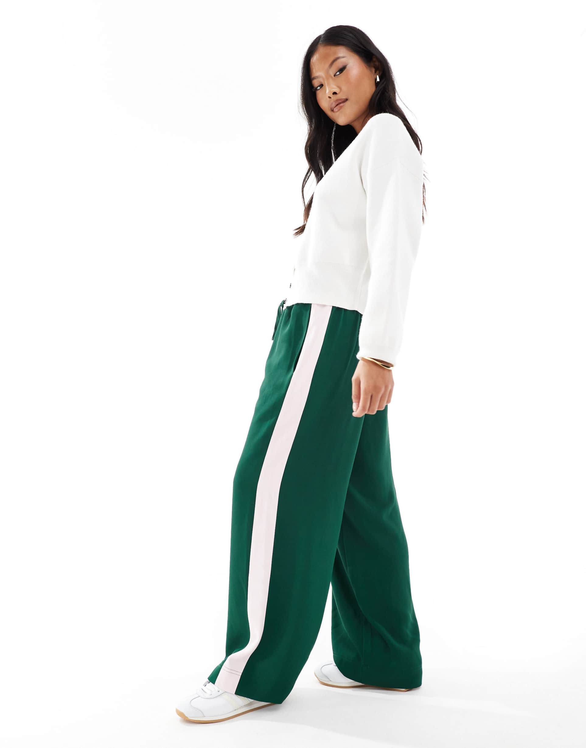 asos design petite pull on pants with contrast panel in forest green