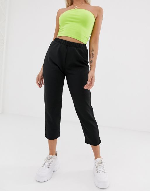 ASOS DESIGN Petite pull on tapered black pant in jersey crepe, 4 of 4
