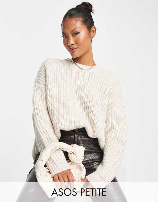 ASOS DESIGN Petite - Pull ras de cou en maille côtelée chunky - Grège 