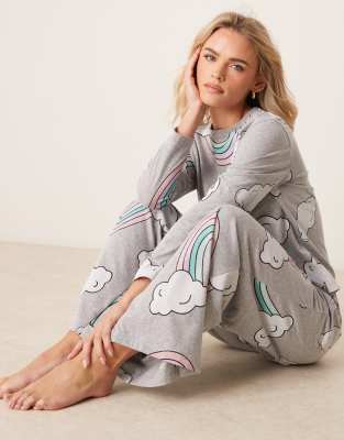 ASOS DESIGN Petite - Pyjama in Grau meliert aus langärmligem Oberteil und Hose mit Regenbogen-Grafikprints