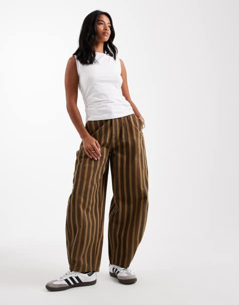 ASOS DESIGN Petite – Randiga byxor med barrelben och tvättad finish - view 1