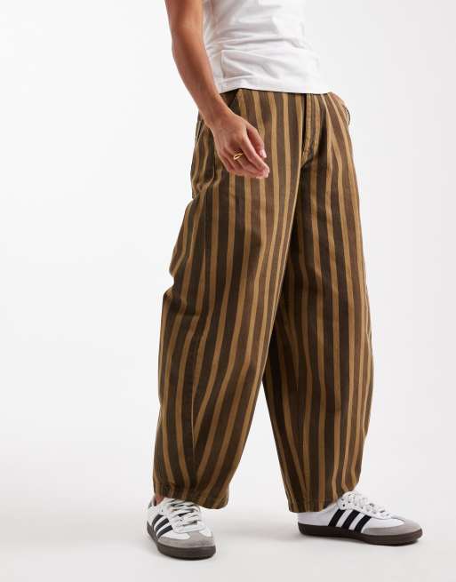 ASOS DESIGN Petite – Randiga byxor med barrelben och tvättad finish, 4 av 5