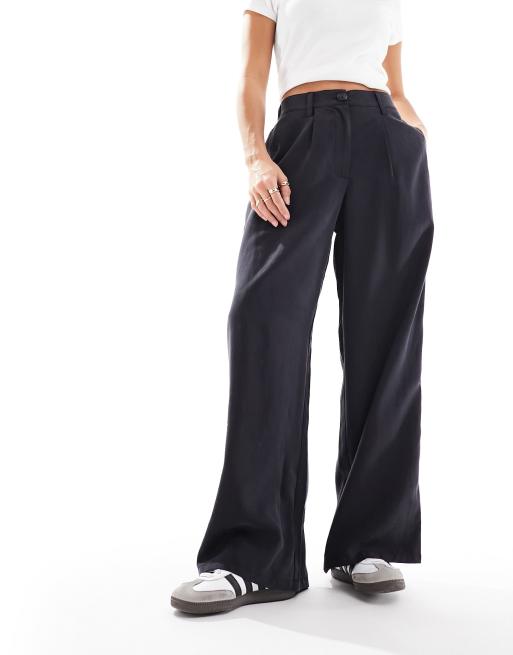 ASOS DESIGN Petite relaxed straight leg trousers in washed black, 4 of 5