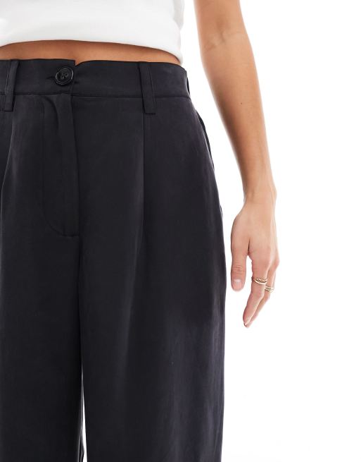 ASOS DESIGN Petite relaxed straight leg trousers in washed black, 5 of 5