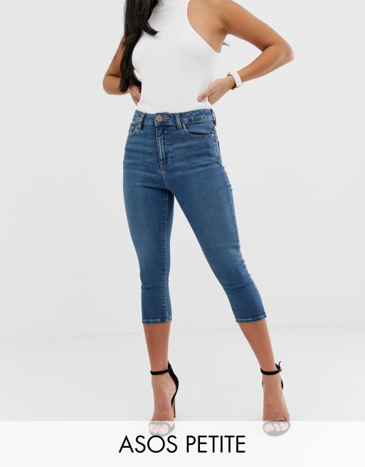 ASOS DESIGN Petite – Ridley – Jeansy z wysokim stanem o krótkim fasonie, w głębokim niebieskim kolorze z efektem sprania