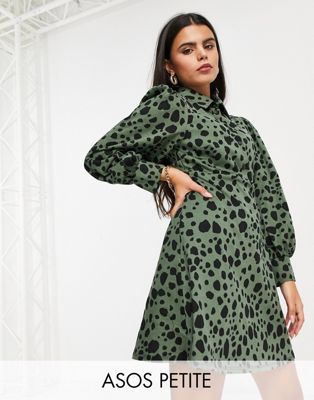 Robes casual DESIGN Petite - Robe chemise courte à imprimé léopard - Noir et kaki