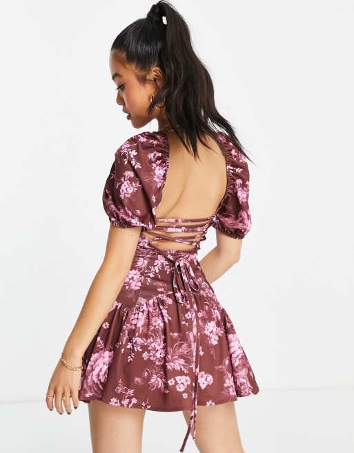 ASOS DESIGN Petite - Robe courte à encolure carrée et liens au dos avec imprimé roses, 4 de 4