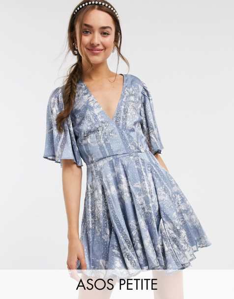 ASOS DESIGN Petite - Robe courte fleurie à godets avec motif fleuri métallisé en jacquard - view 1