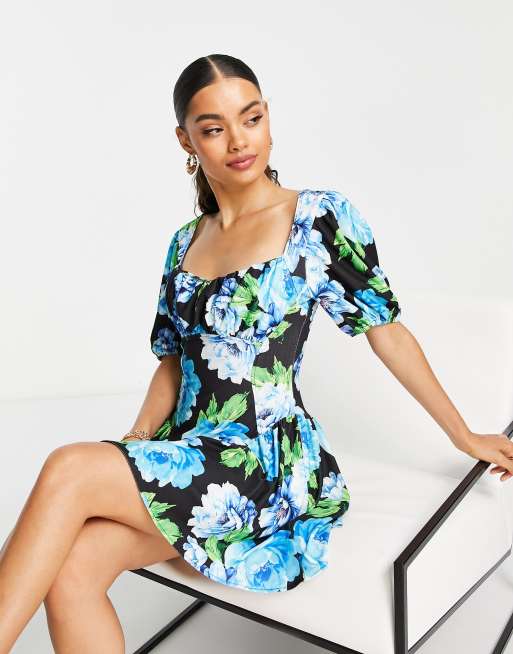 ASOS DESIGN Petite Robe courte fluide froncee au niveau du buste Imprime fleurs bleues