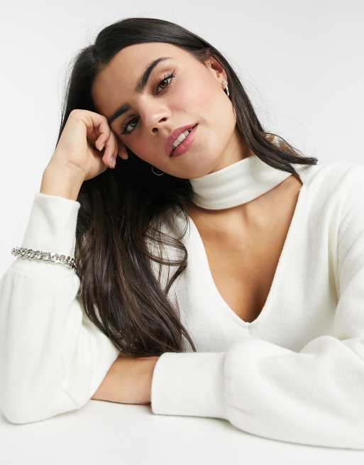 ASOS DESIGN Petite Robe courte ultra douce avec d coupes sur l avant et manches longues Blanc hiver