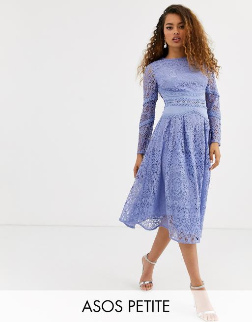 ASOS DESIGN Petite - Robe de bal de promo en dentelle à manches longues avec bordures motif cercles