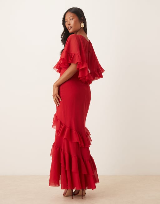 ASOS DESIGN Petite - Robe longue coupée en biais à volants avec superposition cape - Rouge, 2 de 4