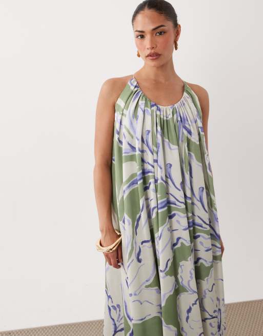 ASOS DESIGN Petite - Robe longue évasée à encolure dégagée et détail perle - Imprimé fleuri oversize, 3 de 4