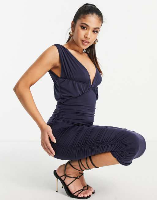 ASOS DESIGN Petite Robe mi longue fronc e d collet plongeant