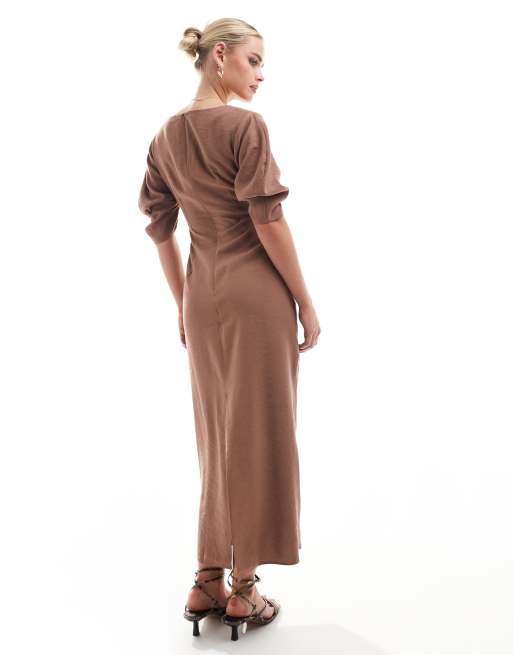 ASOS DESIGN Petite Robe mi longue plissee a la taille a encolure degagee Moka ASOS