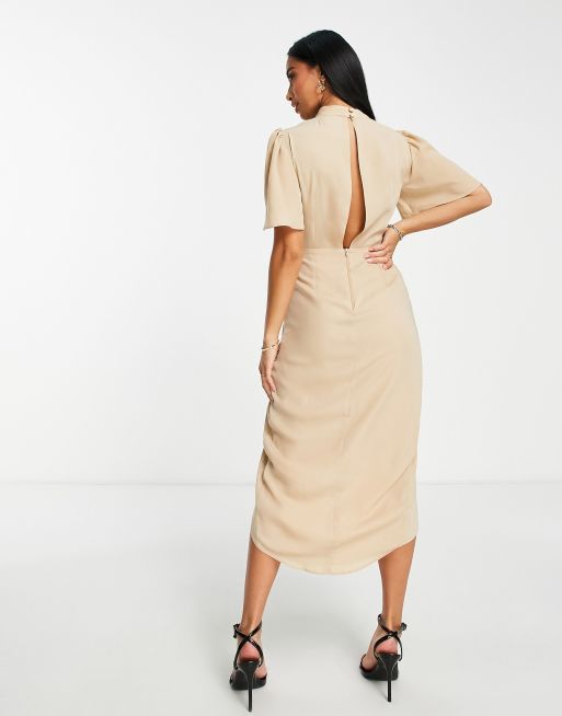 ASOS DESIGN Petite - Robe portefeuille courte et drapée à manches courtes et col montant - Taupe, 3 de 4