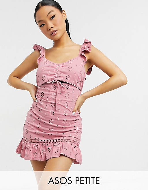 ASOS DESIGN Petite – Rosa miniklänning med volangprydda axelband, broderi och utskurna detaljer