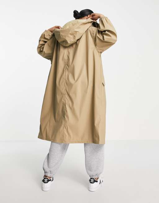 ASOS DESIGN Petite - Rubberachtige regenparka in kiezelkleur, 3 van 4