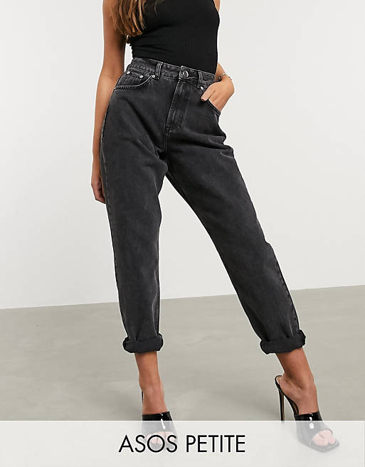 ASOS DESIGN Petite - Ruimvallende mom jeans met hoge taille in zwart met wassing