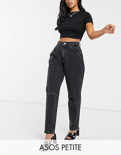 ASOS DESIGN Petite - Ruimvallende mom jeans met hoge taille, scheuren en zwarte wassing
