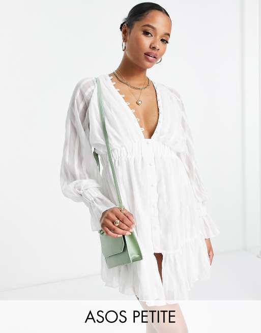 ASOS DESIGN Petite - Satijnen gestreepte midi jurk met blousonmouwen en knoopjes in wit