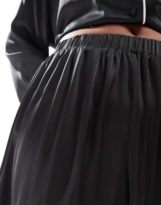 ASOS DESIGN Petite satin long sleeve shirt & pant pajama set in black, 3 of 4