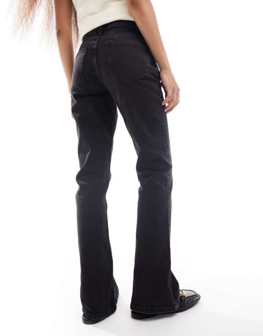 ASOS DESIGN Petite – Schlagjeans in verwaschenem Schwarz mit mittelhohem Bund, 3 von 5