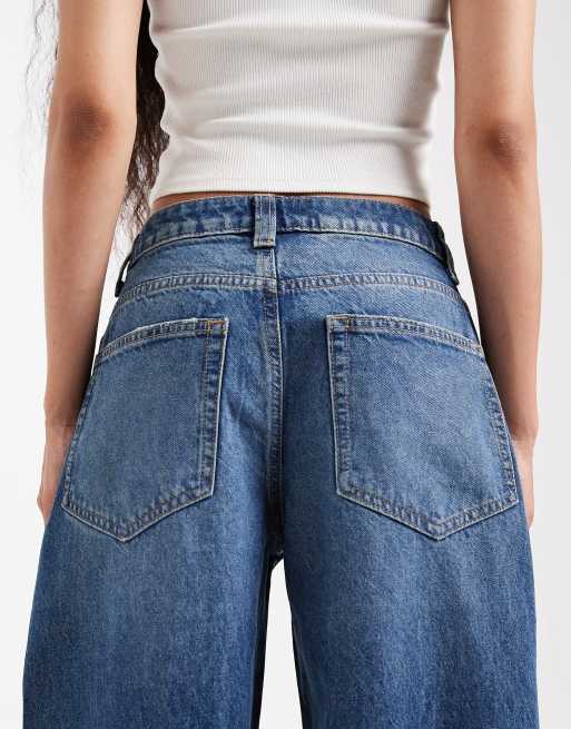 ASOS DESIGN Petite – Schmal geschnittene Barrel-Leg-Jeans in Mittelblau, 4 von 5