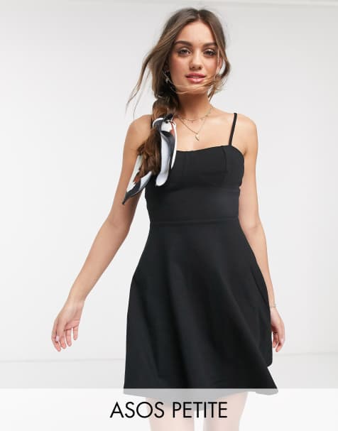 ASOS DESIGN Petite – Schwarzes Minikleid mit quadratischem Ausschnitt und abgenähten Körbchen