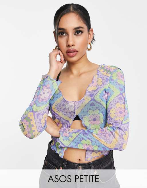 ASOS DESIGN Petite – Siateczkowy top z rozcięciem z przodu w pastelowy szydełkowany wzór – MULTI