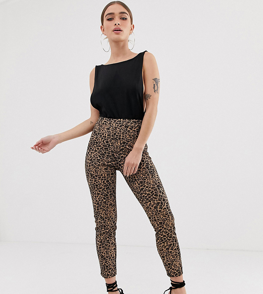 ASOS DESIGN Petite - Skinny pull-on broek van jacquard met luipaardprint-Multi