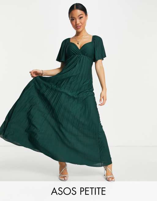 ASOS DESIGN Petite - Skovgrøn plisseret maxikjole med vingeærmer og snoning i ryggen