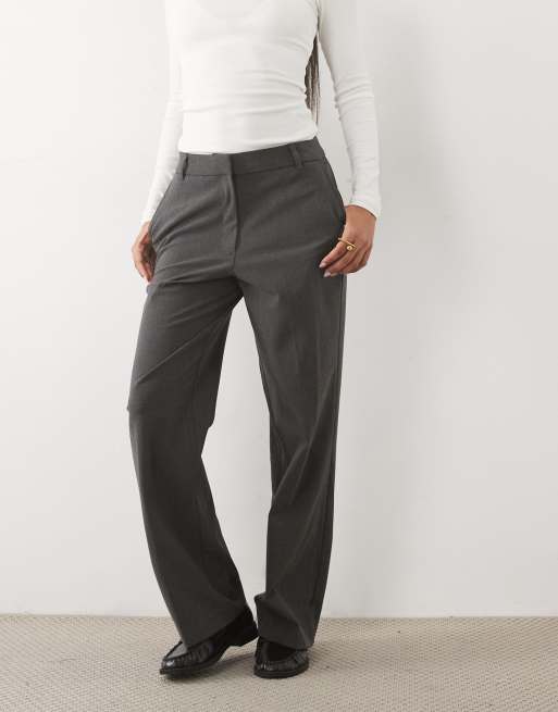 ASOS DESIGN Petite skræddersyede afslappede bukser med lige ben i gråmeleret kul, 2 af 5