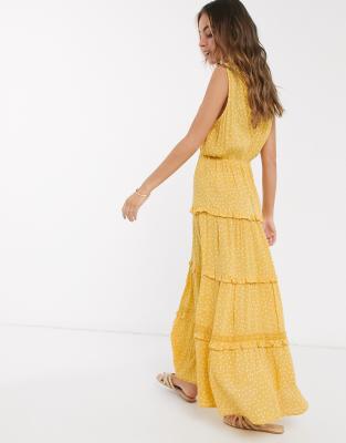 sleeveless tiered maxi dress