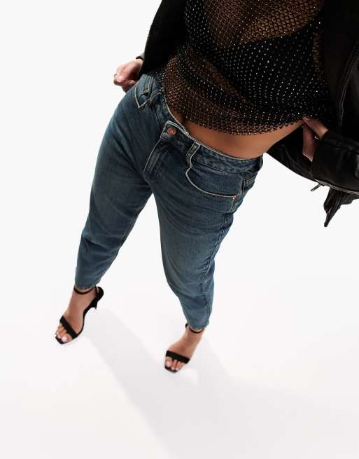 ASOS DESIGN Petite slim fit comfort mom jeans in mid blue, 3 of 5