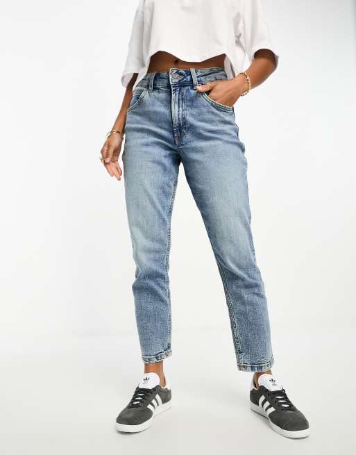 ASOS DESIGN Petite slim fit mom jeans in mid blue, 4 of 5